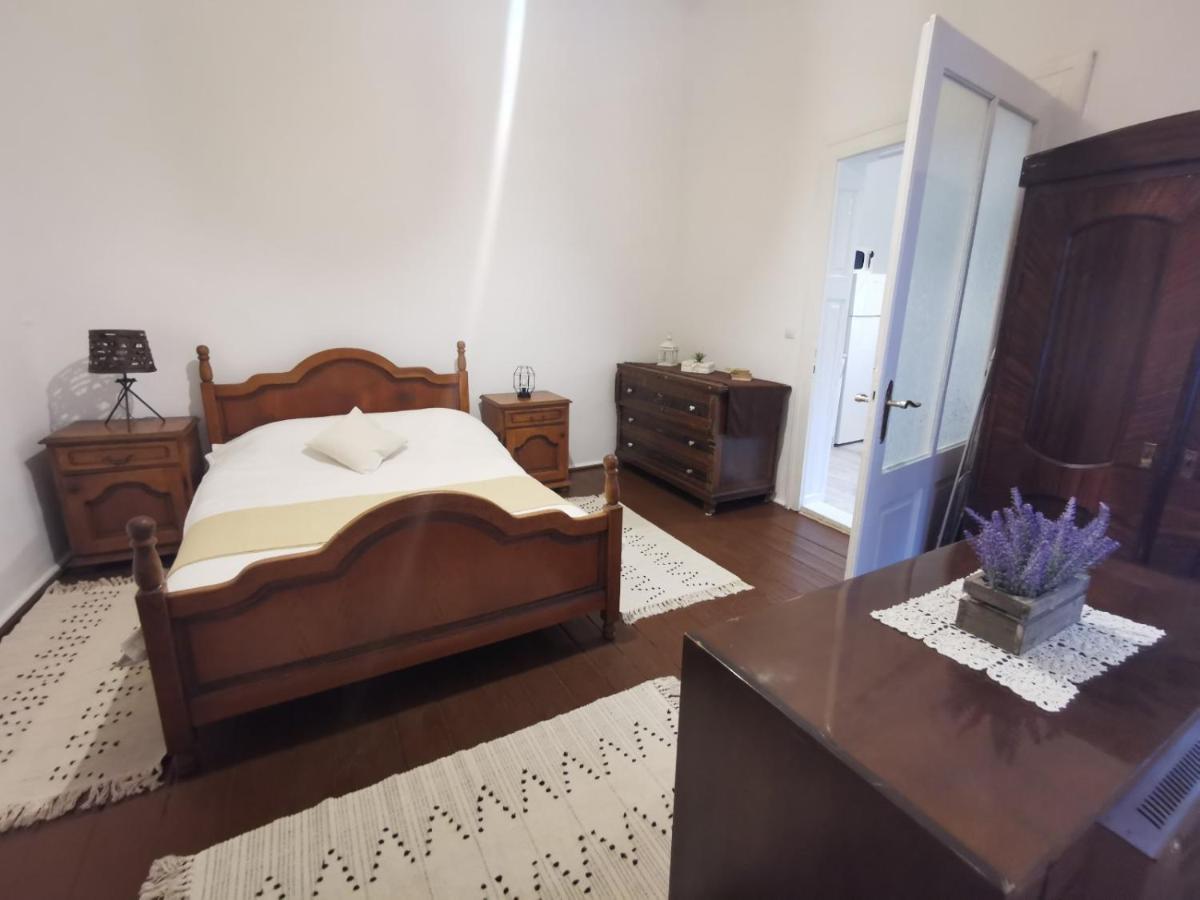 Medieval Apartment Медиаш Экстерьер фото