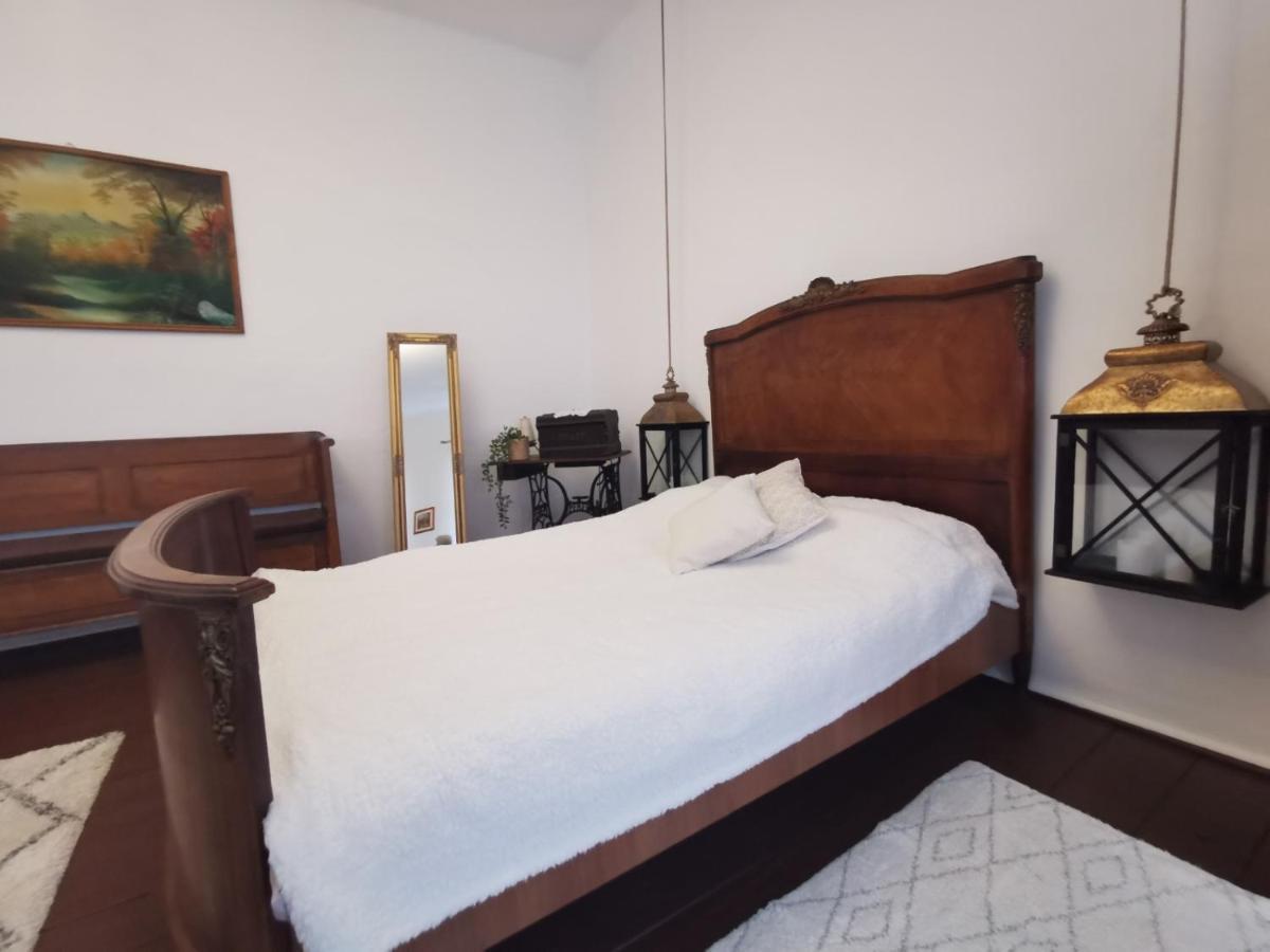 Medieval Apartment Медиаш Экстерьер фото
